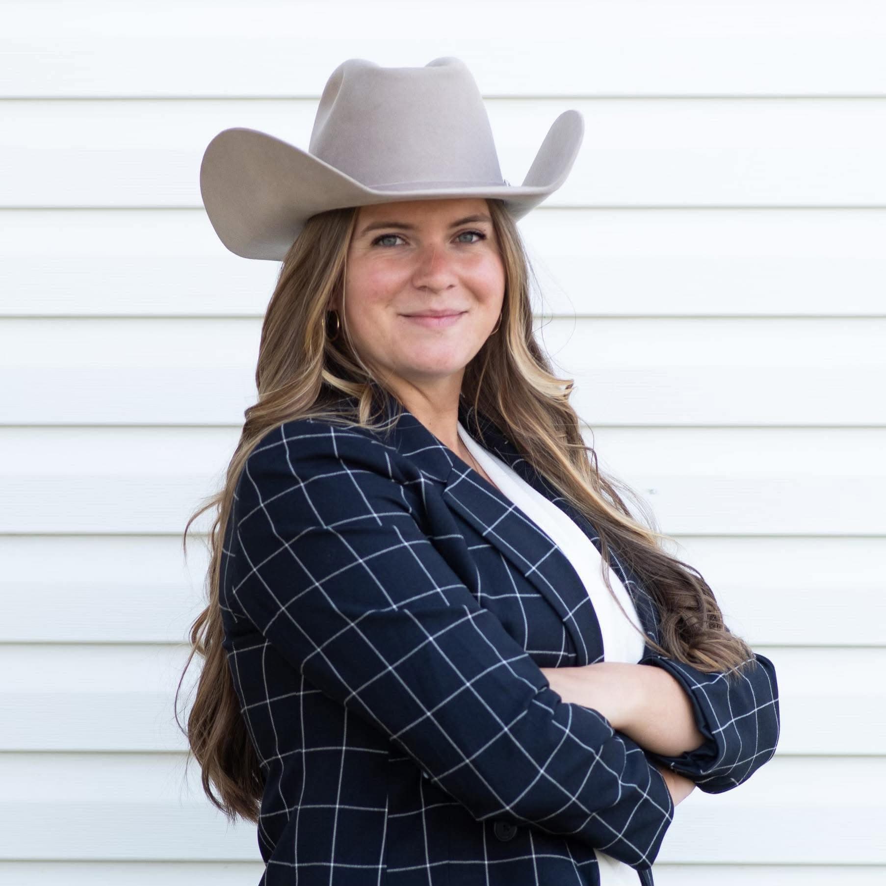 Megan Benson, sales agent